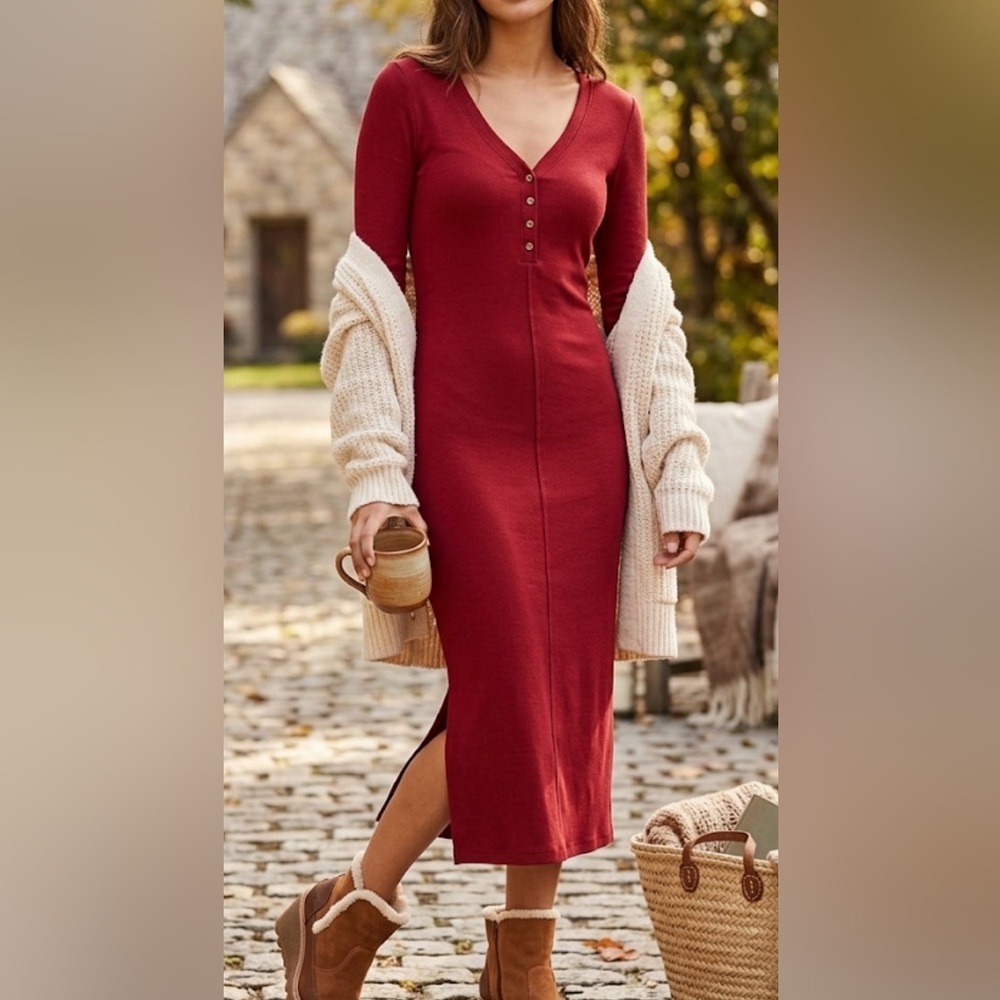 Old Navy Ribbed Henley Midi Dress in Deep Red